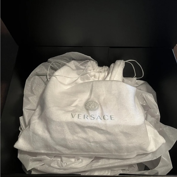 VERSACE WHITE NAPPA LEATHER QUILTED MEDUSA FLAP SHOULDER BAG BRAND NEW - Picture 16 of 16